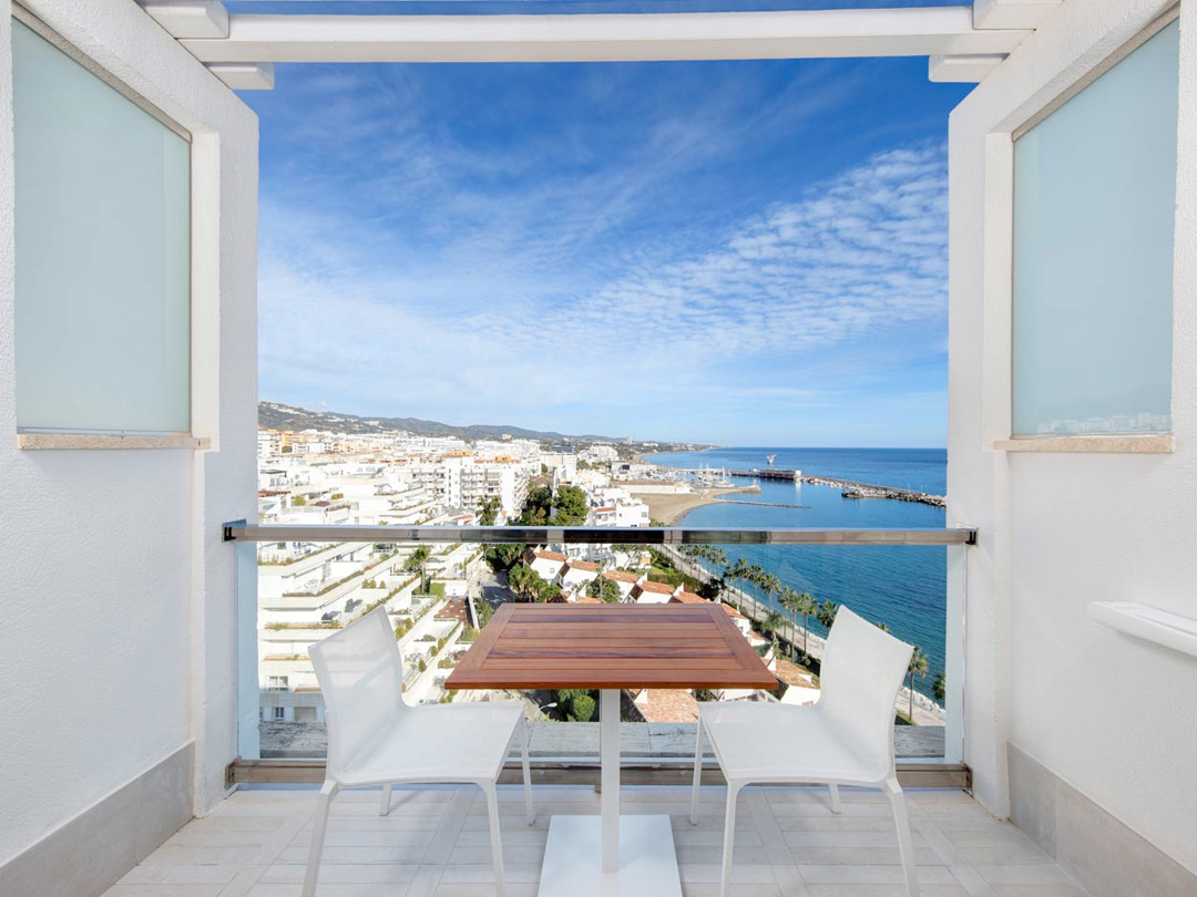 Amàre Beach Hotel Marbella - bedroom Make it Happen