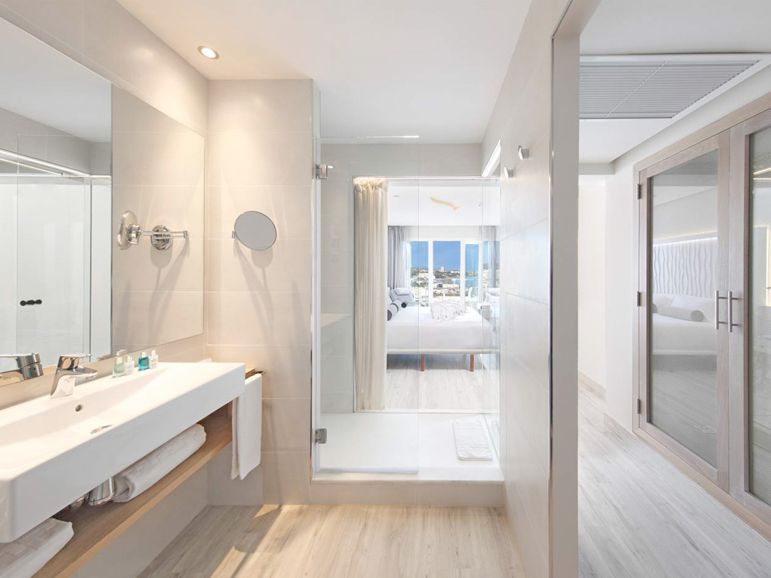 Amàre Beach Hotel Marbella - bedroom Make it Happen