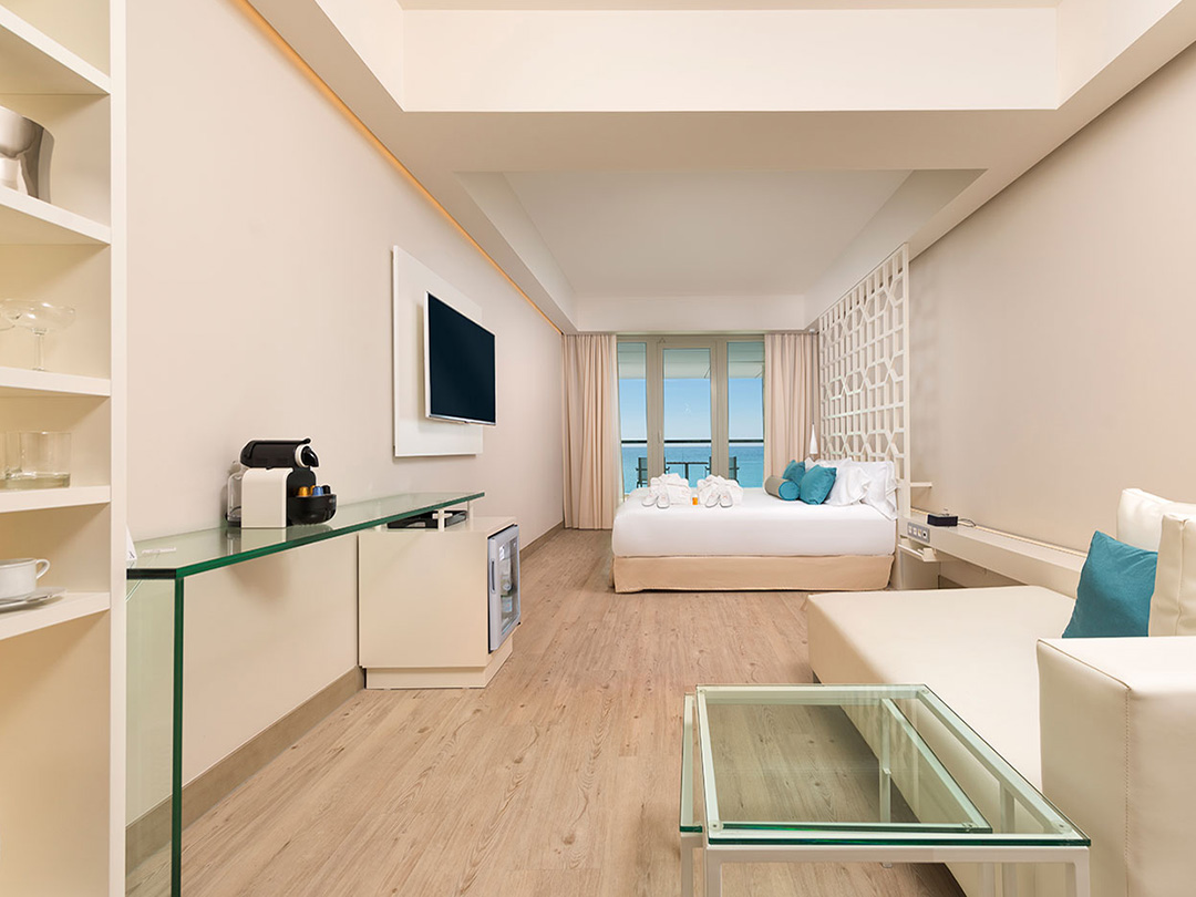 Amàre Beach Hotel Marbella - bedroom Oh La La The One