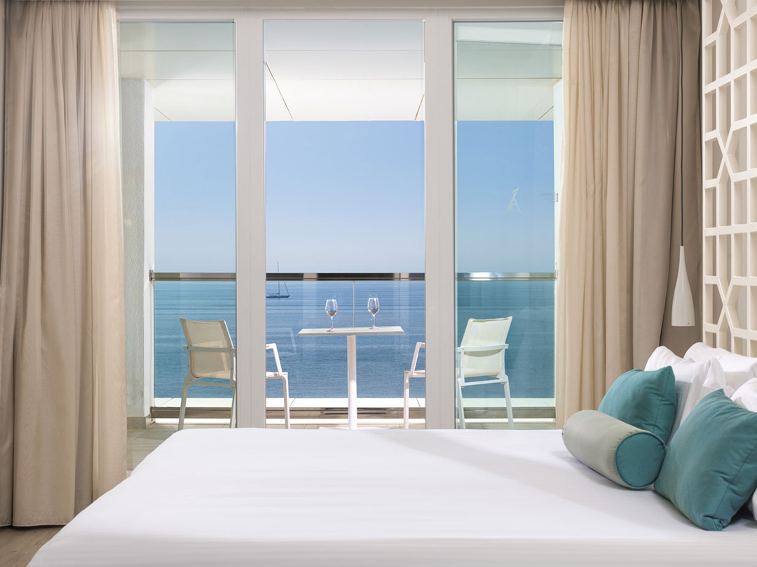 Amàre Beach Hotel Marbella - bedroom Oh La La The One