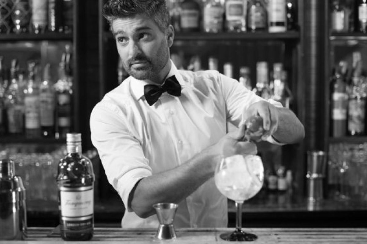 Diego Cabrera Mixologist